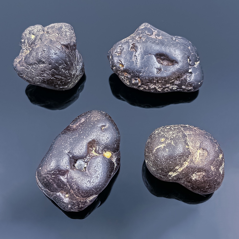 Гематит "Аляскинский диамант", самородки. Размер 3-4 см