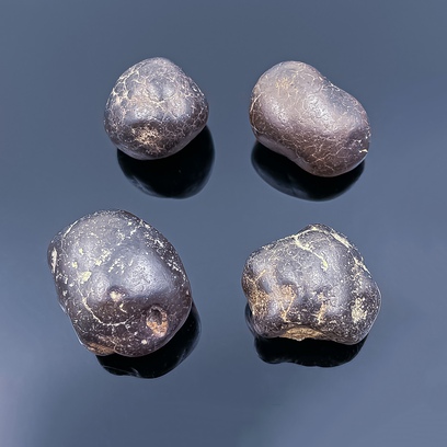 Гематит "Аляскинский диамант", самородки. Размер 3 см