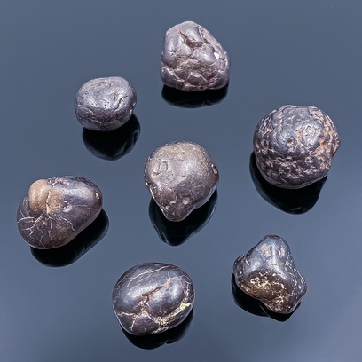 Гематит "Аляскинский диамант", самородки. Размер 2 см